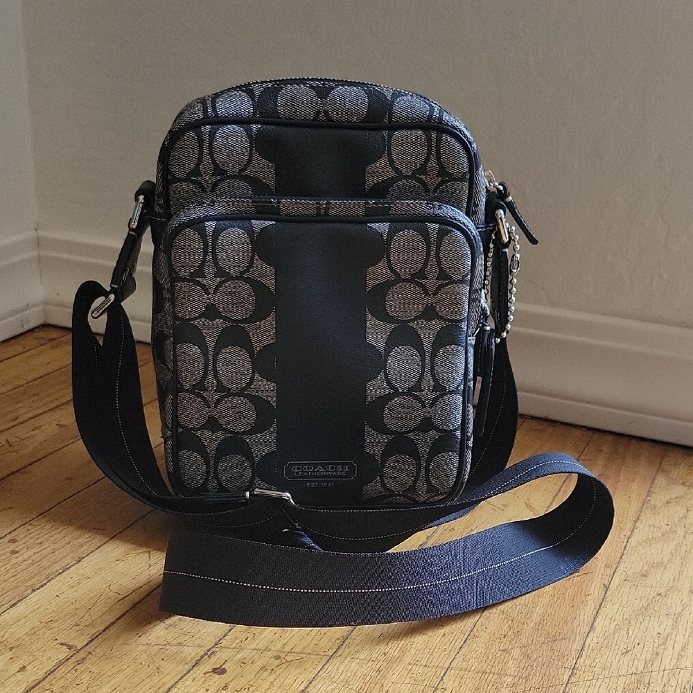 Coach Heritage Signature Flight Black and Gray Crossbody Bag